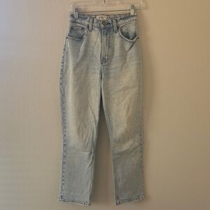 Abercrombie & Fitch Light Wash Straight Leg Jeans